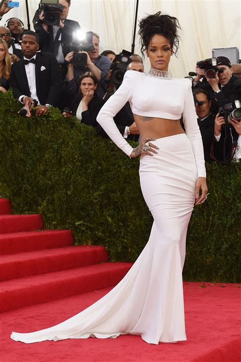 rihanna mec|Rihanna’s Best Met Gala Red Carpet Looks Over the。